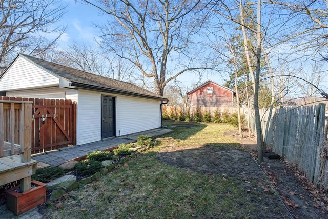 927 Albert Avenue, Kalamazoo, MI 49001