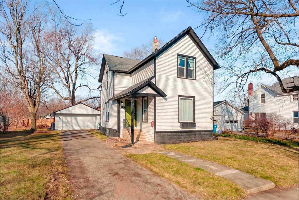 927 Albert Avenue, Kalamazoo, MI 49001