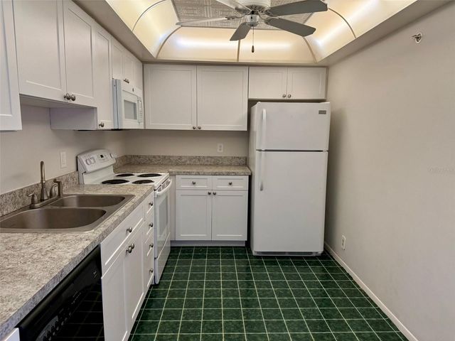 255 DOLPHIN POINT 710, Clearwater, FL 33767