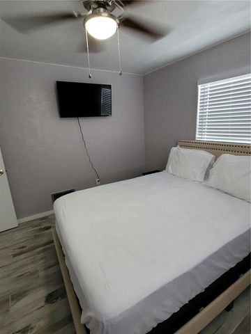 1670 TIFFIN AVENUE, Deltona, FL 32725