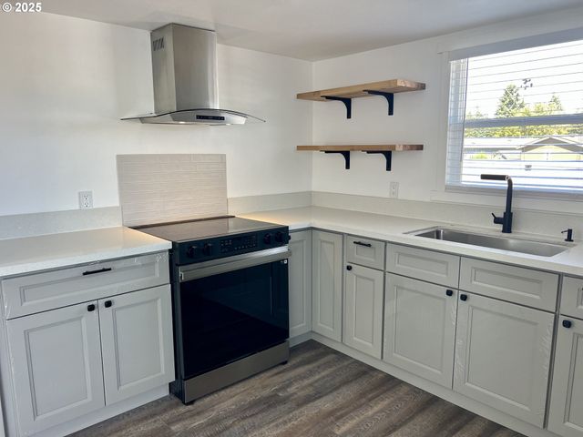 620 Se 2ND Ave, Canby, OR 97013