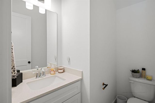 1066 Twain ST, Driftwood, TX 78619