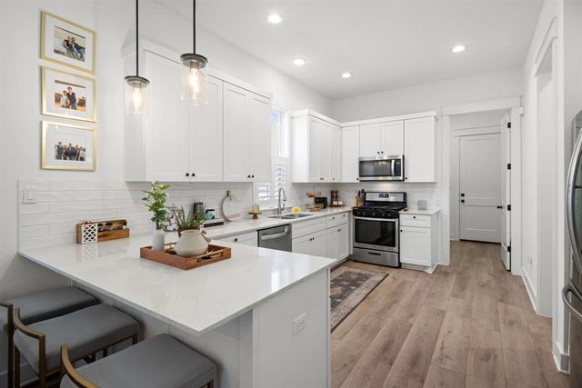 1066 Twain ST, Driftwood, TX 78619