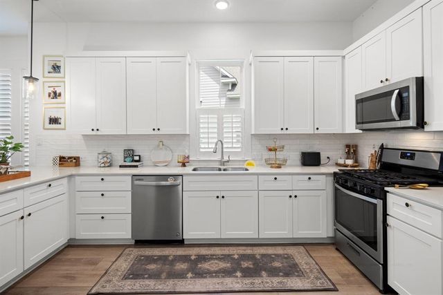 1066 Twain ST, Driftwood, TX 78619