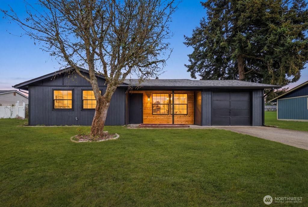 17415 6th Avenue E, Spanaway, WA 98387