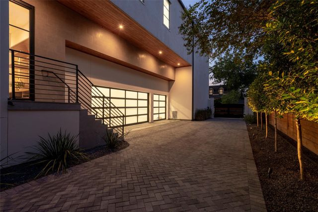 6403 Buffalo Speedway, West University Place, TX 77005