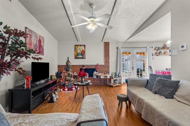 224 E Grubb Drive, Mesquite, TX 75149