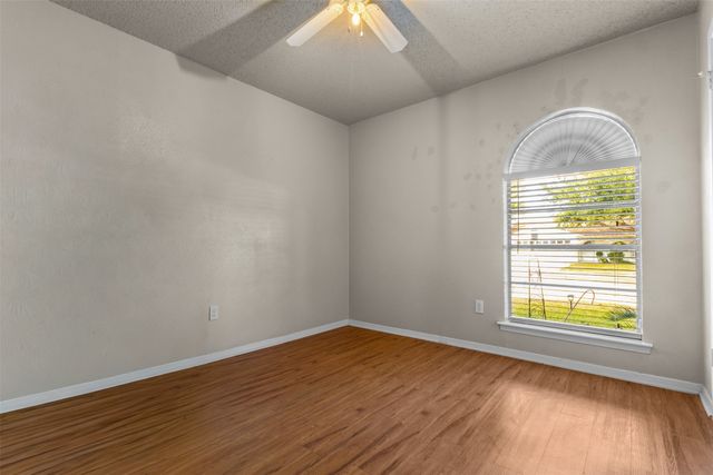 224 E Grubb Drive, Mesquite, TX 75149