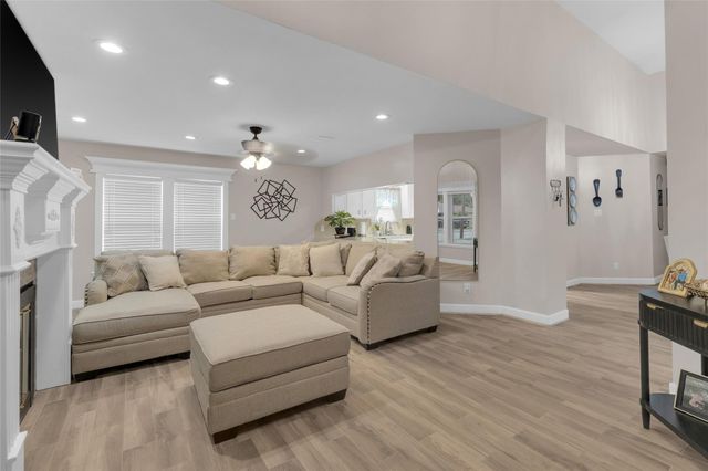 1217 Ivy Avenue, Deer Park, TX 77536
