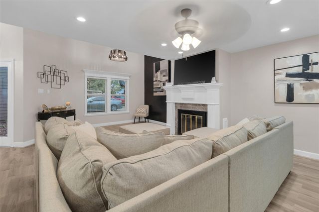 1217 Ivy Avenue, Deer Park, TX 77536