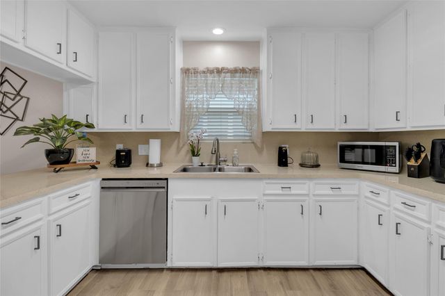 1217 Ivy Avenue, Deer Park, TX 77536