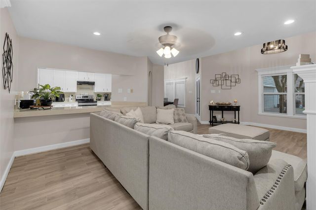 1217 Ivy Avenue, Deer Park, TX 77536