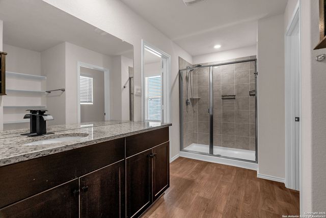 105 Honors, Floresville, TX 78114