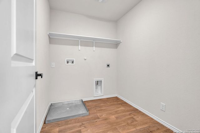 105 Honors, Floresville, TX 78114