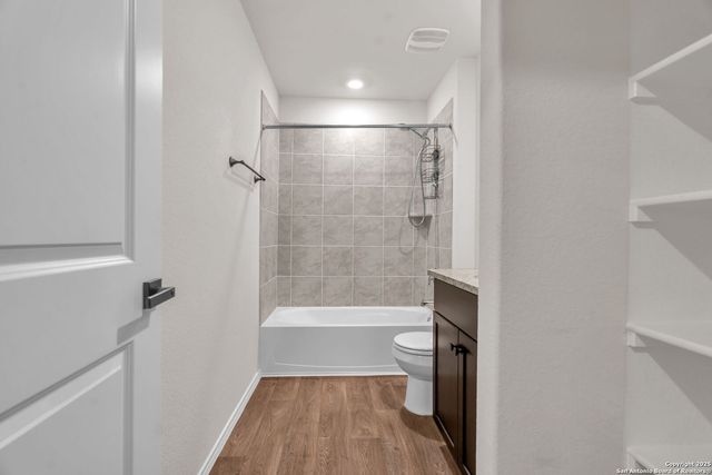 105 Honors, Floresville, TX 78114