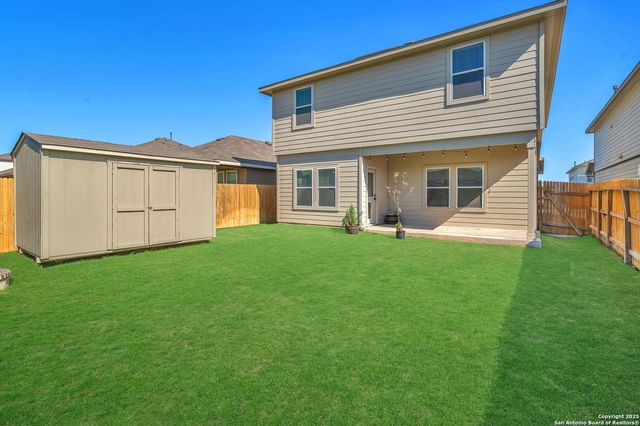 105 Honors, Floresville, TX 78114