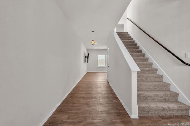 105 Honors, Floresville, TX 78114