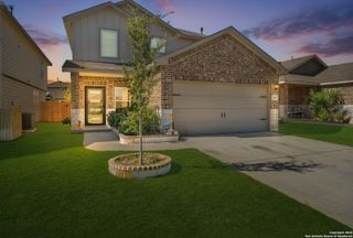 105 Honors, Floresville, TX 78114