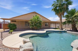 6402 W EDGEMONT Avenue, Phoenix, AZ 85035