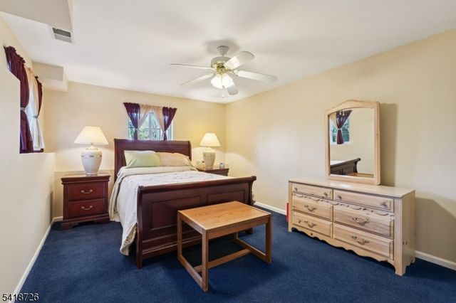 15 Ryan Ln, Lincoln Park Boro, NJ 07035