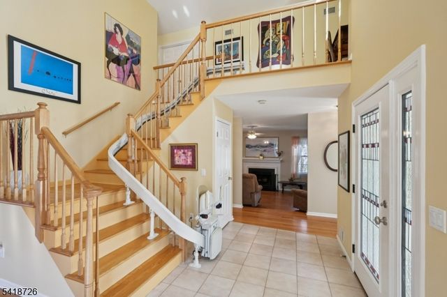 15 Ryan Ln, Lincoln Park Boro, NJ 07035