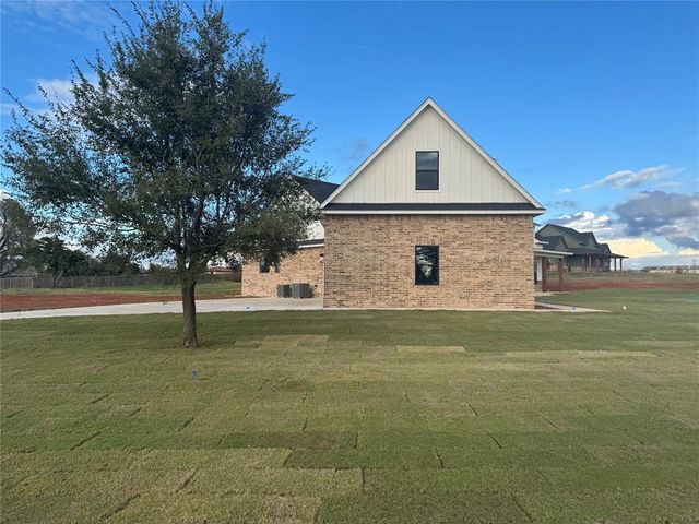 920 Hidden View Acres Drive, Blanchard, OK 73010
