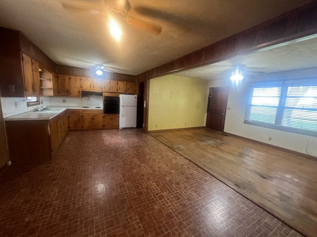 575 Jackson Rd, Portland, TN 37148