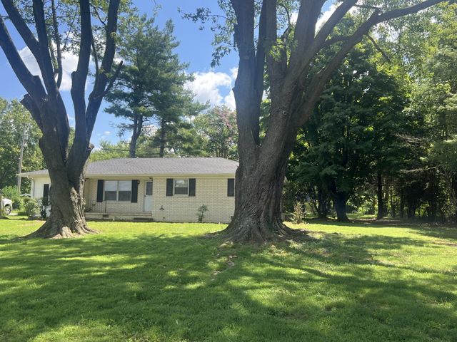 575 Jackson Rd, Portland, TN 37148