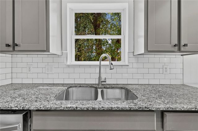 2303 Woodland Avenue, Springdale, AR 72762