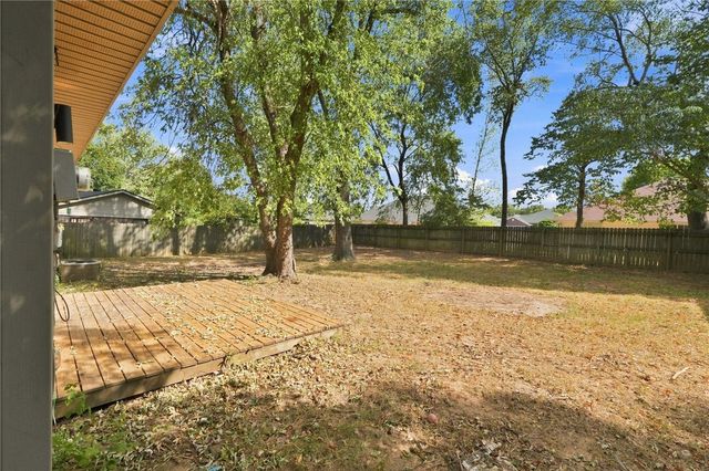 2303 Woodland Avenue, Springdale, AR 72762