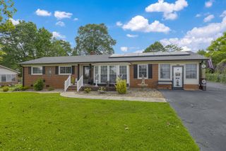208 Kenneth Dr, Boiling Springs, SC 29316