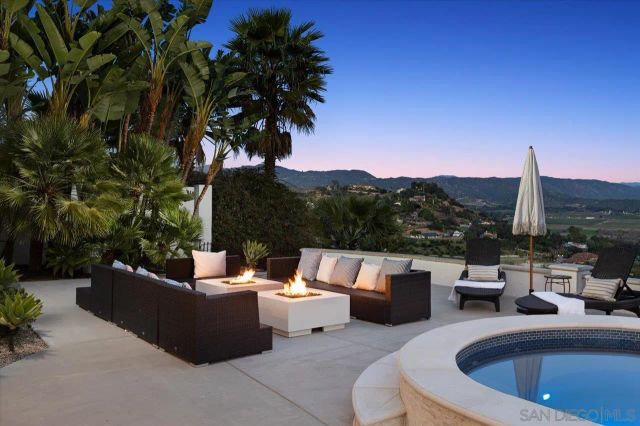 2814 Paseo Del Sol, Escondido, CA 92025