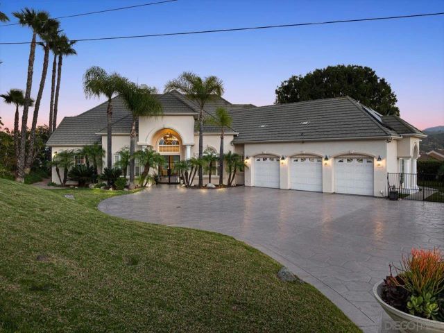 2814 Paseo Del Sol, Escondido, CA 92025