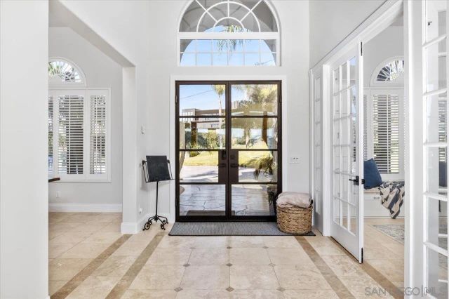 2814 Paseo Del Sol, Escondido, CA 92025