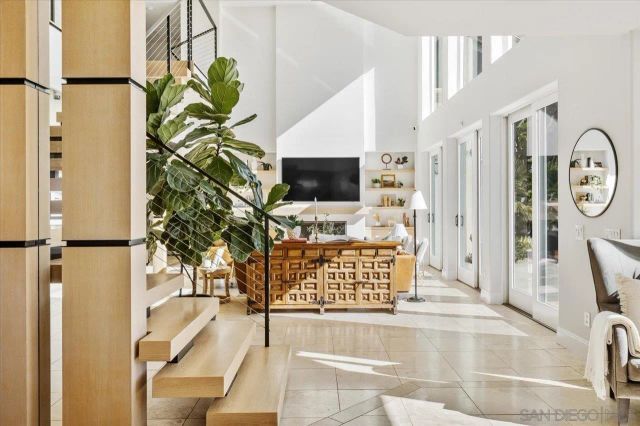 2814 Paseo Del Sol, Escondido, CA 92025