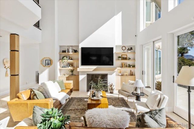 2814 Paseo Del Sol, Escondido, CA 92025