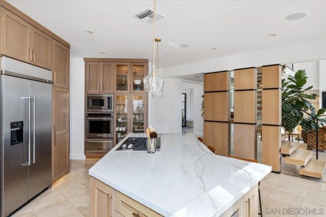 2814 Paseo Del Sol, Escondido, CA 92025