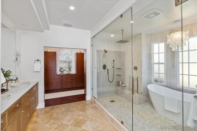 2814 Paseo Del Sol, Escondido, CA 92025