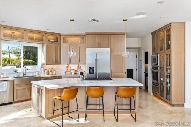 2814 Paseo Del Sol, Escondido, CA 92025