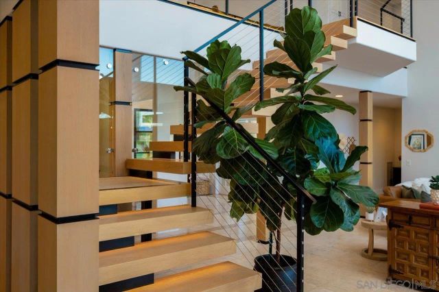 2814 Paseo Del Sol, Escondido, CA 92025