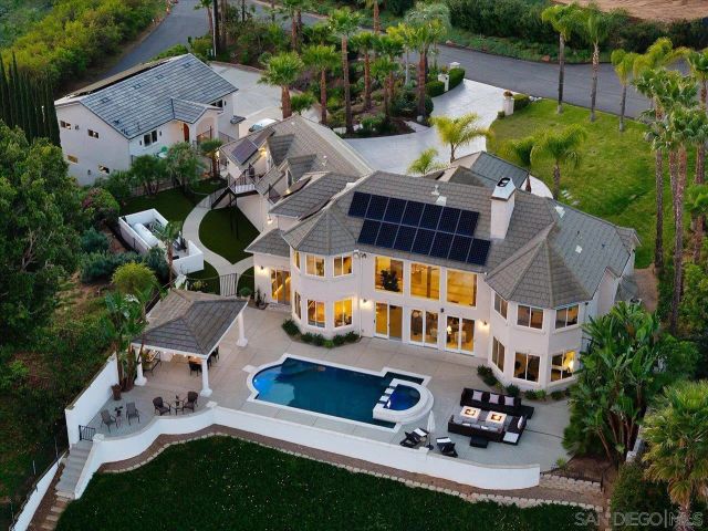 2814 Paseo Del Sol, Escondido, CA 92025