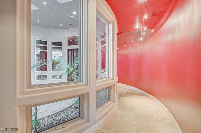 9713 Highridge Drive, Las Vegas, NV 89134