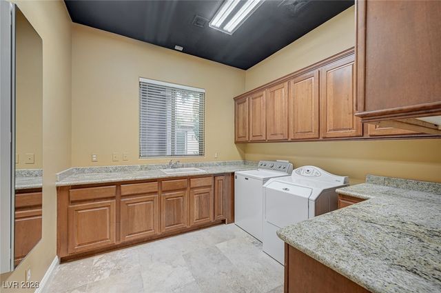 9713 Highridge Drive, Las Vegas, NV 89134