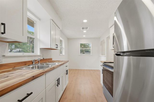 1016 W 8TH STREET, Sanford, FL 32771