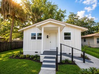 1016 W 8TH STREET, Sanford, FL 32771