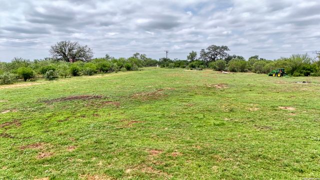 1588 Fm 1470, Poteet, TX 78065