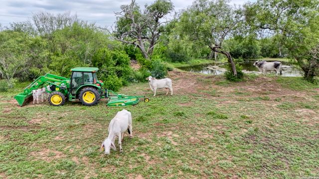 1588 Fm 1470, Poteet, TX 78065