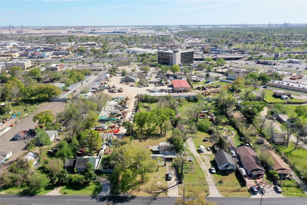 12610 Greens Bayou Street, Houston, TX 77015