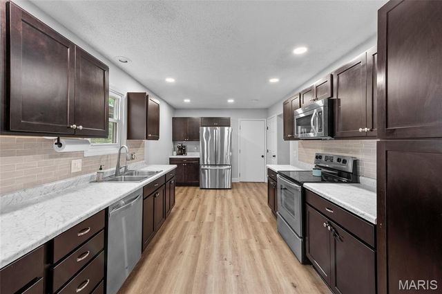 1004 Andra Drive, Maryville, IL 62062