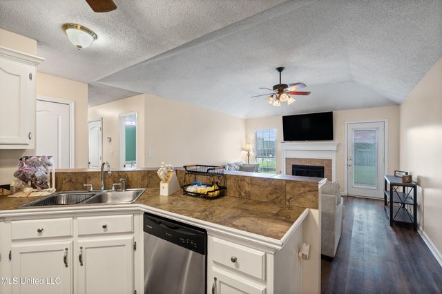 1365 Annesdale Drive, Southaven, MS 38671